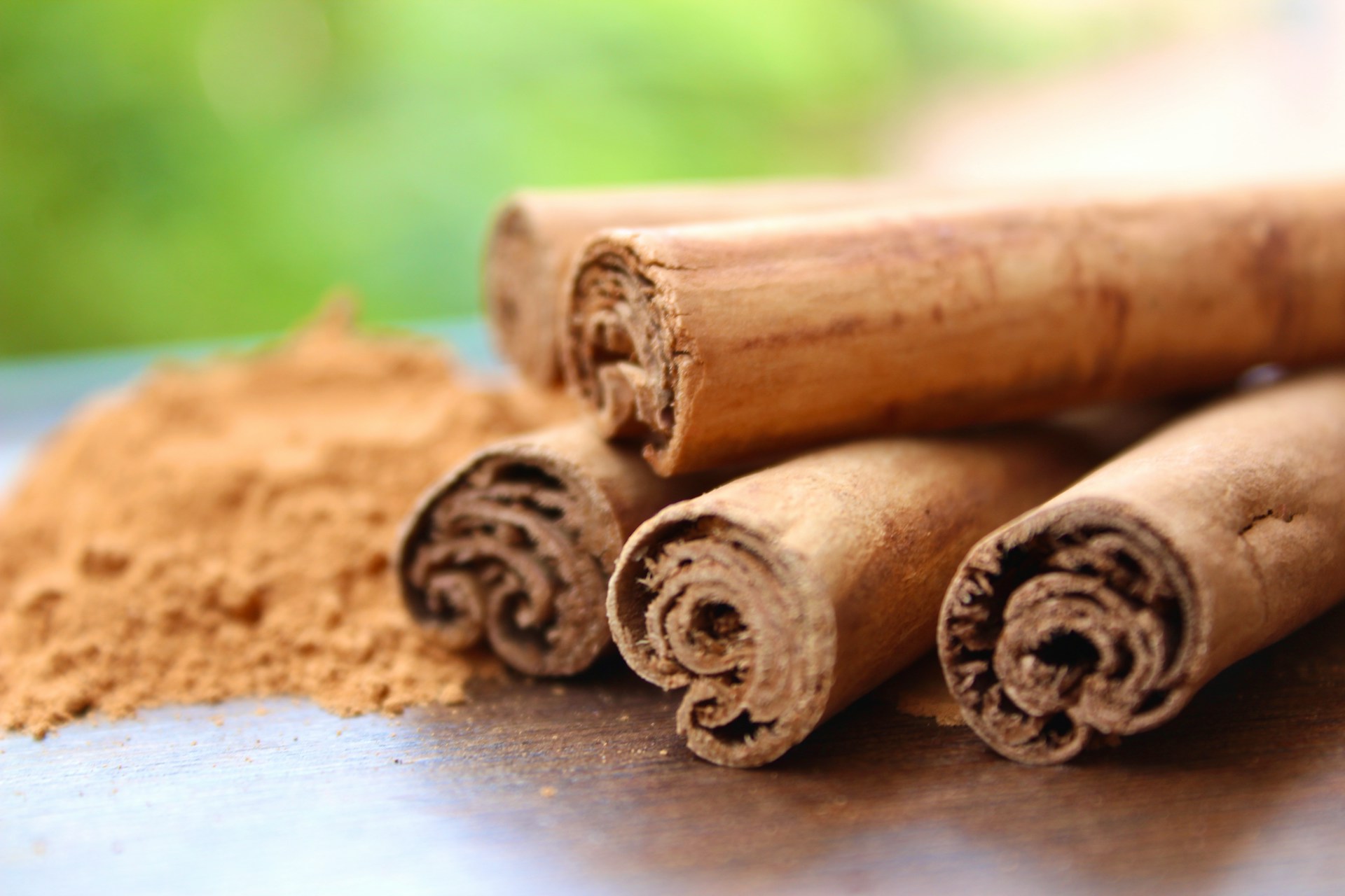 Rolled cinnamon quills